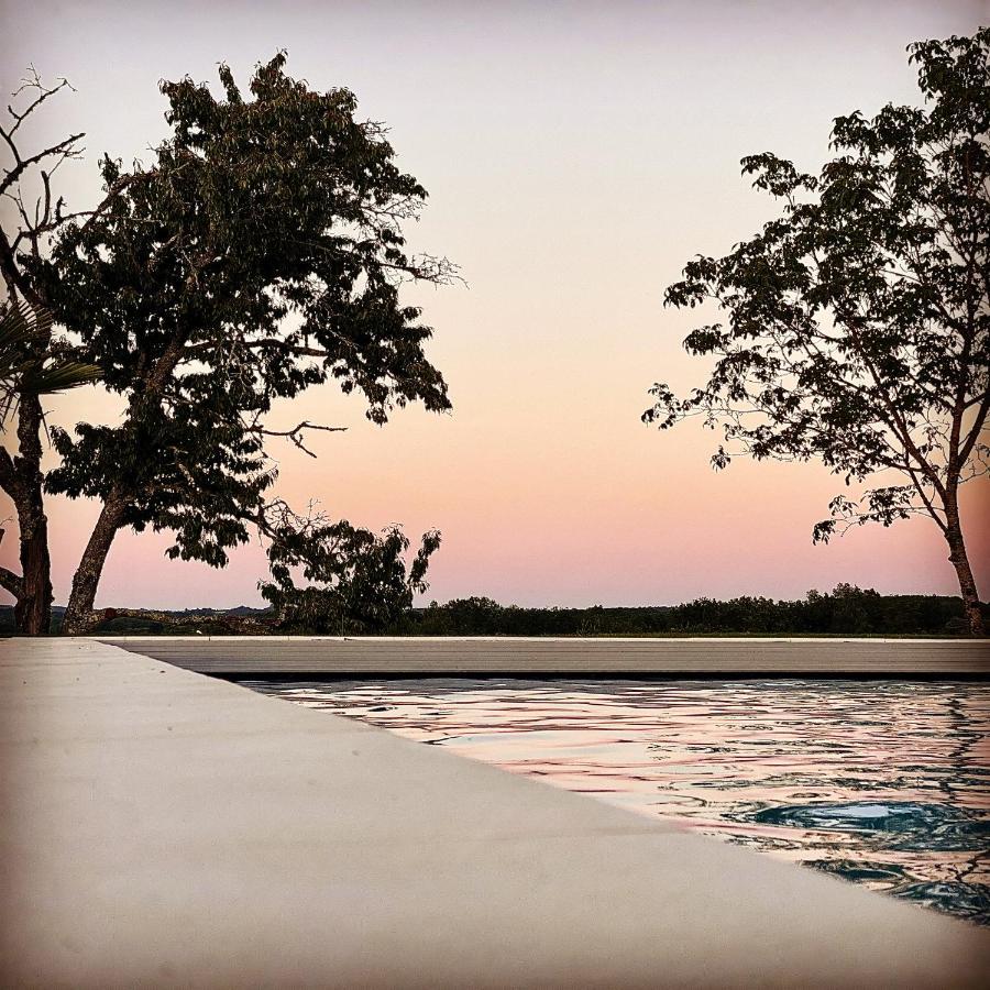 Domaine De Cazal - Gite 2 Pers Avec Piscine Au Coeur De 26 Hectares De Nature Preservee Saint-Cyprien  Exterior foto