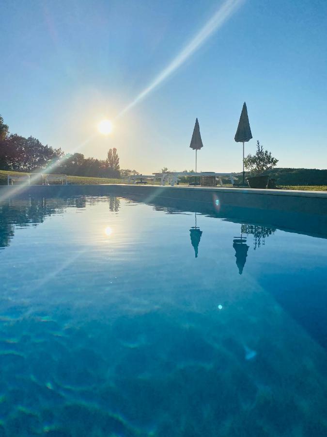 Villa Domaine De Cazal - Gite 2 Pers Avec Piscine Au Coeur De 26 Hectares De Nature Preservee Saint-Cyprien  Exterior foto